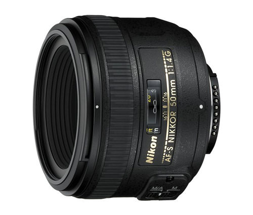 Objectif Nikon 50mm f/1.4 G AF-S — cet objectif a une ouverture maximale de f/1.4.